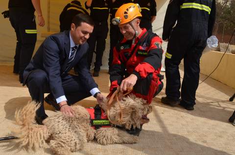 Diputacin incorpora la Unidad Canina de Bsqueda y Rescate a Proteccin Civil