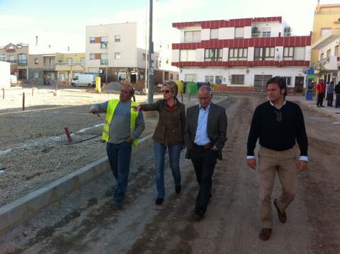 La calle Adra, Viator y Ejido estn viendo renovada toda su infraestructura con un plan integral de la zona