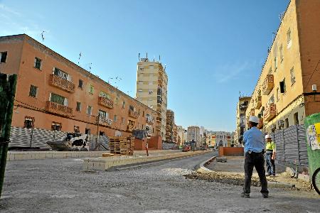 La PAH de Almera se manifiesta en defensa de los vecinos de 