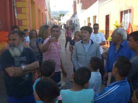 El Ayuntamiento acometer mejoras en el asfaltado, acerado y saneamiento de Los Almendros Bajos