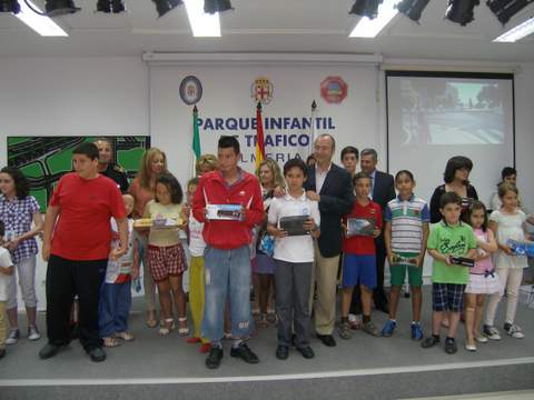 El alcalde destaca el valor de la prevencin en la entrega de los premios de los concursos de dibujos y trabajos de Educacin Vial