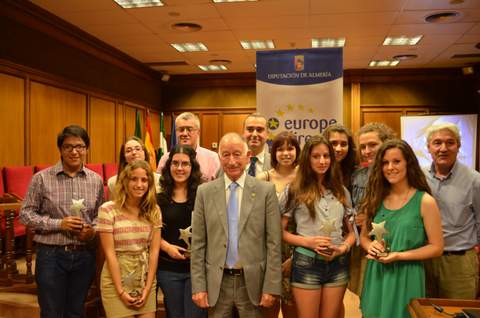 Diputacin apoya al equipo de la Compaa de Mara ganador del concurso Euroscola 2013