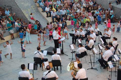 La Banda en los Barrios lleva su cita musical al aire libre de esta semana a El Toyo