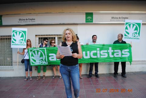 El PA reclama a las puertas de la oficina del SAE de Altamira un Plan Especial de Empleo Urgente para Almera
