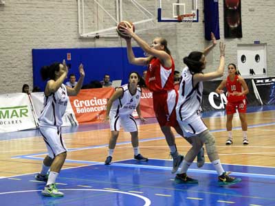 (66-58) Syngenta CB Almera roza una nueva sorpresa en Barcelona, pero paga un parcial de 12-0 en el tercer cuarto