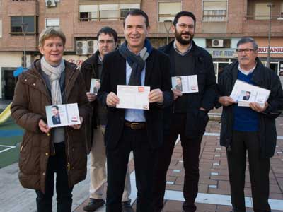 El PSOE llega hasta 50.000 familias con una postal en la que pueden trasladarle lo que quieren que mejore de Almera