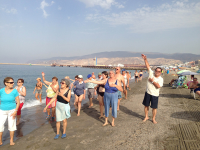 Ms de 200 mayores almerienses se ponen en forma este verano en playas y piscinas