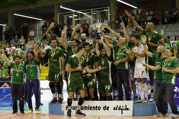 Unicaja Almera conquista su sptima Supercopa de Espaa en un trepidante partido remontando un 0-2