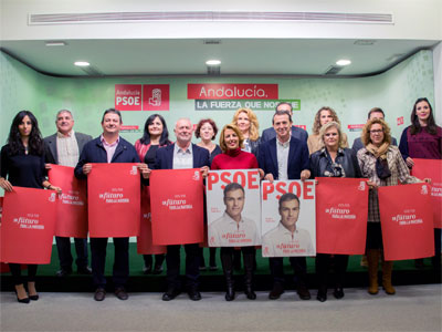 Los socialistas almerienses salen a la calle para para explicarles a los ciudadanos que el PSOE es el nico partido con el que van a ir a mejor