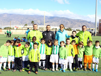 La concejala de Deportes, Mara Jos Martn, asiste a uno de los partidos de la Liga Segunda Andaluza Beb