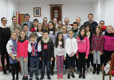 Manuel Corts, alcalde de Adra, propone al Coro Infantil Pedro de Mena como premio Torre de Adra