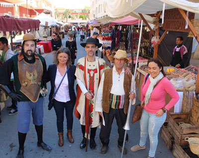 El Mercado Cervantino ofrece a la vez una oferta ldica y cultural para los visitantes