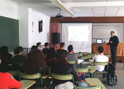 Alumnos de Bachillerato del IES Baha de Almera se forman en emprendimiento 