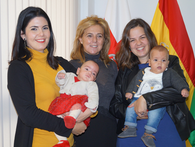 Pilar Ortega recibe a la Asociacin de Padres de Nios Prematuros de Almera