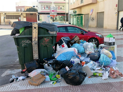 Noticia de Almera 24h: IU insta al PP a dar explicaciones por la falta de recogida de residuos en Roquetas durante la Navidad