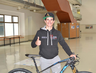El ciclista y medallista olmpico Carlos Coloma, repasa sus ltimos xitos y sus proyectos de futuro en la Universidad