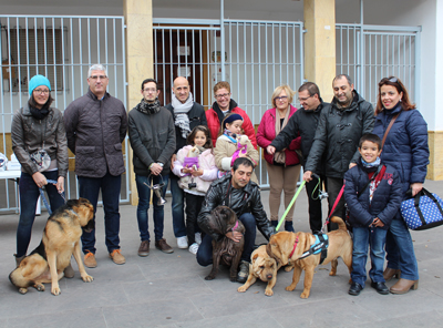 Hurcal de Almera celebra la IV Bendicin de Mascotas en la Plaza de la Constitucin