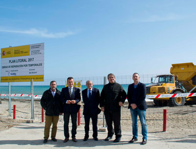 El subdelegado del Gobierno visita las obras de emergencia en la playa de El Ancn en Carboneras