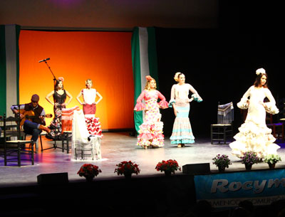 El Ejido acoge el desfile de moda Por el Flamenco a beneficio de la Asociacin de Mujeres Rosa Chacel 