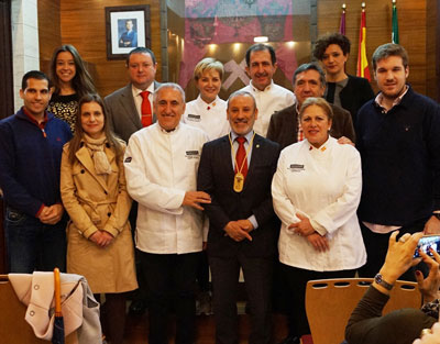 El Ayuntamiento de Vera acoge a la Asociacin de Restaurantes de Buena Mesa Espaa