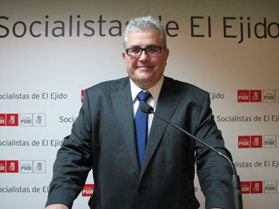 El PSOE de El Ejido lamenta que el alcalde se empee en aferrarse a su silln