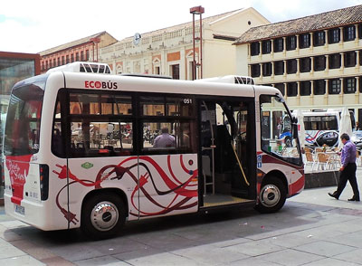 IU urge al alcalde a poner en marcha sin ms demora el servicio municipal de autobs urbano de Roquetas