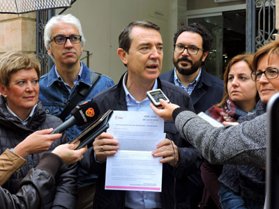 El PSOE desenmascara los engaos del alcalde y el PP en una carta a cada uno de los vendedores del Mercado Central