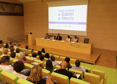 Un centenar de profesionales abordan en Almera los retos de la atencin a los pacientes con diabetes