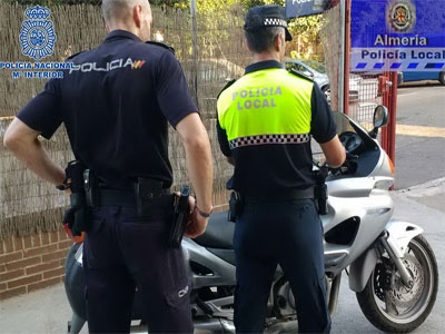 Detenidos cuatro jvenes responsables del robo de ms de una veintena de ciclomotores en Almera  
