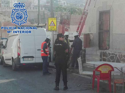 Desenganchados en Almera 40 suministros elctricos conectados ilegalmente  a la red 