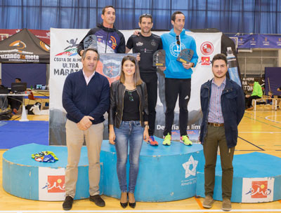 Juan Jos Foulqui y Ana Constantin ganan la Ultramaratn  Costa de Almera