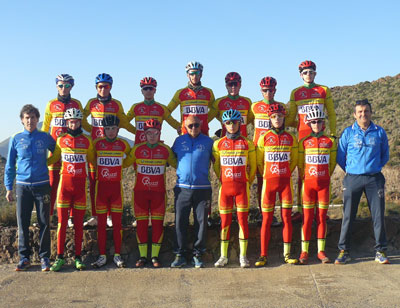 Concentracin del Club Ciclista Ciudad de El Ejido en Cabo de Gata