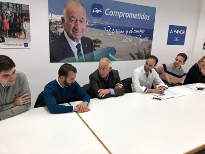 Gabriel Amat preside el comit provincial de NNGG Almera en la sede de Roquetas de Mar