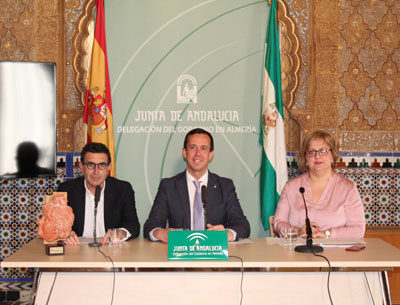El Instituto Andaluz de la Mujer distingue a mujeres y entidades de la provincia de Almera comprometidas en la lucha por la igualdad