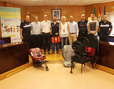 Nueva donacin de sistemas de seguridad vial infantil gracias al Gabinete de Educacin Vial de Roquetas