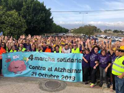 Ms de 800 personas se congregan en la IV Marcha Solidaria contra el alzheimer