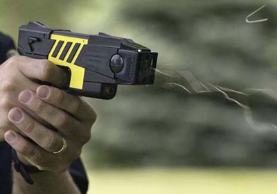 El sindicato CSIF pide pistolas elctricas para los funcionarios de prisiones 
