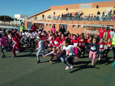 Ms de 1.000 escolares participan en la Carrera Intercentros Solidaria de la VIII Semana Cultural Educativa de Las Norias 