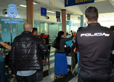 La Polica Nacional detiene a un prfugo en el puerto de Almera con una Orden Europea de Detencin y Entrega