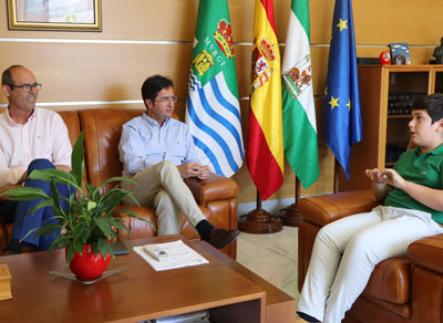 Manuel Prez se compromete a mejorar el bienestar de los vecinos de Santa Mara del guila al ser nombrado - Alcalde por un da