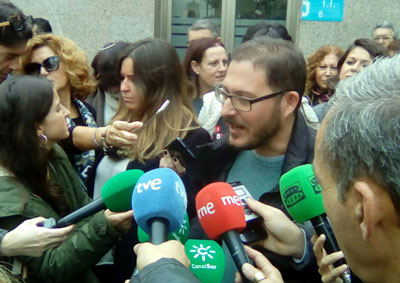 Diego Crespo (Podemos) denuncia la incapacidad de la Junta para abordar el problema de los cortes de luz en los barrios de Almera