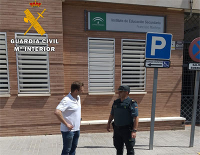 La Guardia Civil detiene a dos menores por el robo de exmenes finales en El Ejido