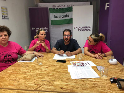 El parlamentario por Adelante Andaluca, Diego Crespo, pide a la Junta y al Ayuntamiento que dejen de jugar con las trabajadoras de ayuda a domicilio 