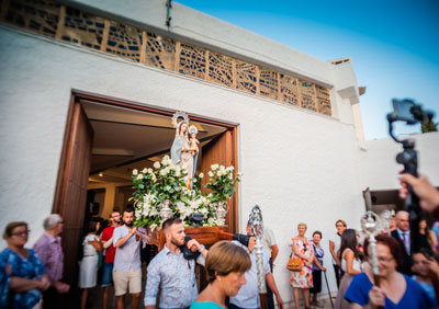 Noticia de Almería 24h: La procesión en honor a la Virgen María Madre pone el broche de oro a las fiestas de El Solanillo