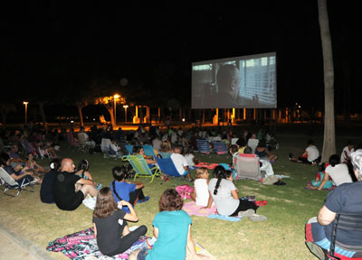 Unas 11.000 personas han disfrutado este verano de los 34 ttulos de cine que se han proyectado al aire libre en todo el municipio
