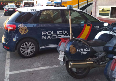 La Polica Nacional detiene in fraganti a los autores de dos robos en interior de vehculos 