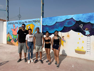 I concurso de pintura mural con grafittis en Vera
