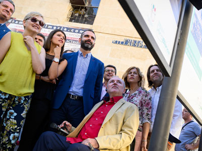 Noticia de Almería 24h: El alcalde inaugura la exposición itinerante de Verdiblanca sobre sus 40 años de historia
