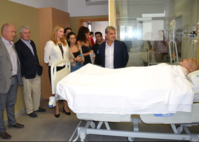 La Universidad inaugura el primer centro de simulacin de la provincia para formar a futuros sanitarios
