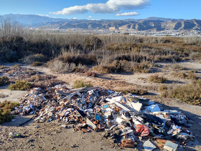 IU-TD-EQ lamenta el rechazo de PP y Vox a acabar con los vertidos de residuos en la Ribera de la Algaida